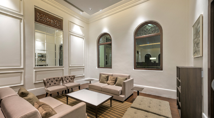 projs-725-400-FinalR-BuckleyClassique2