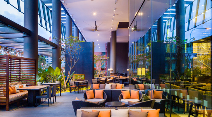 projs-725-400-FinalR-HolidayInnExp3A